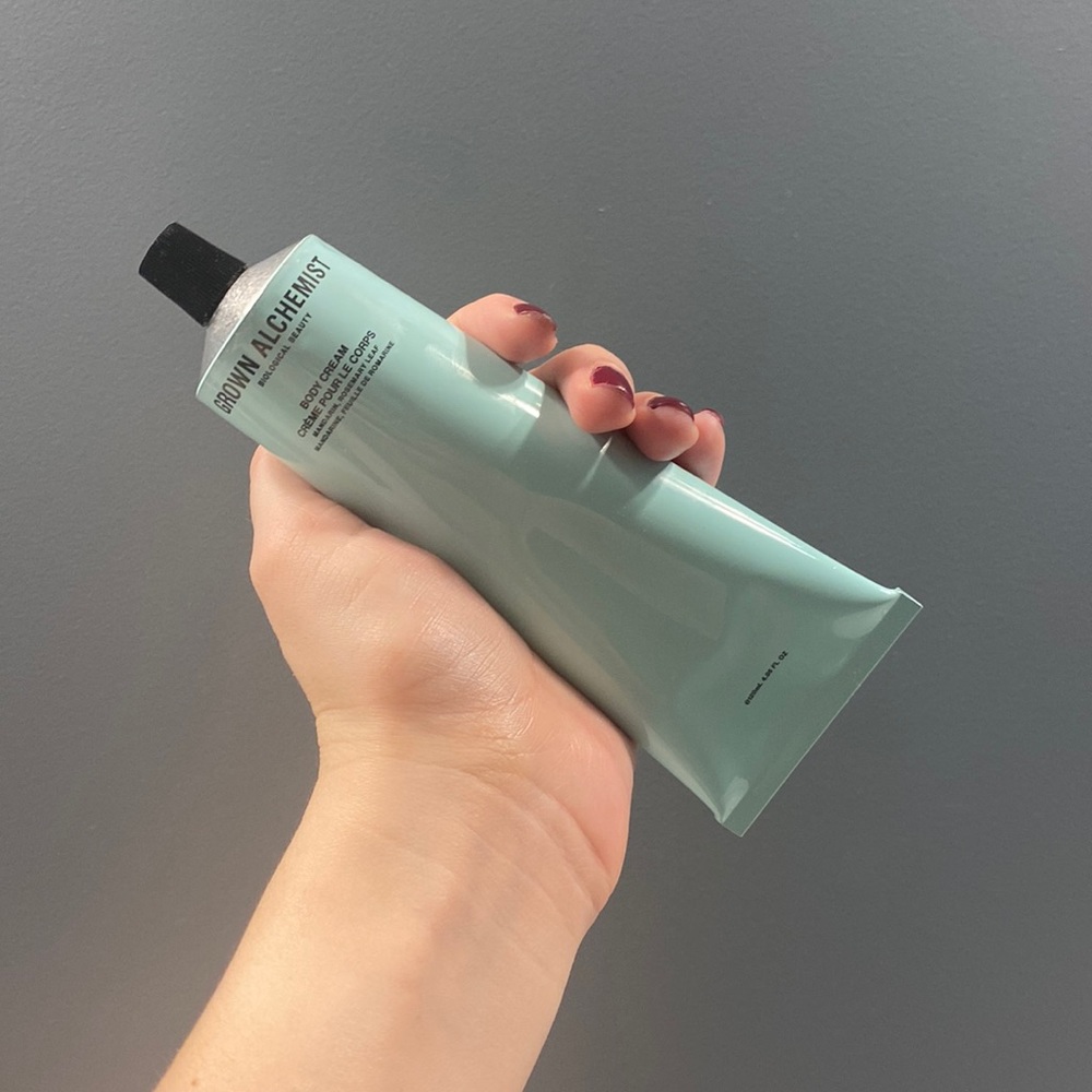 Luxurious mandarin and rosemary body cream